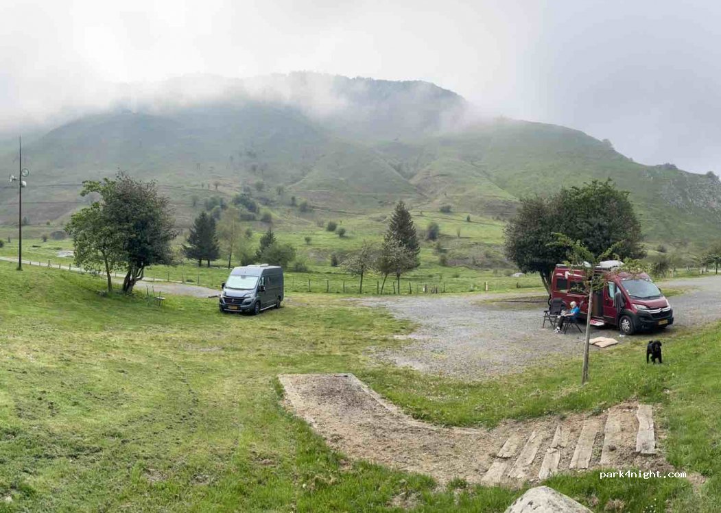 Gite d'étape et camping du Plateau de Lhers — foto