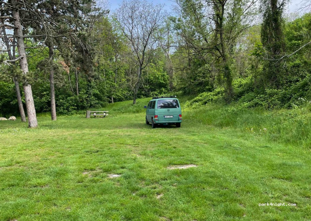 (2410) Hainburg an der Donau - 1 Braunsbergstraße — foto 3