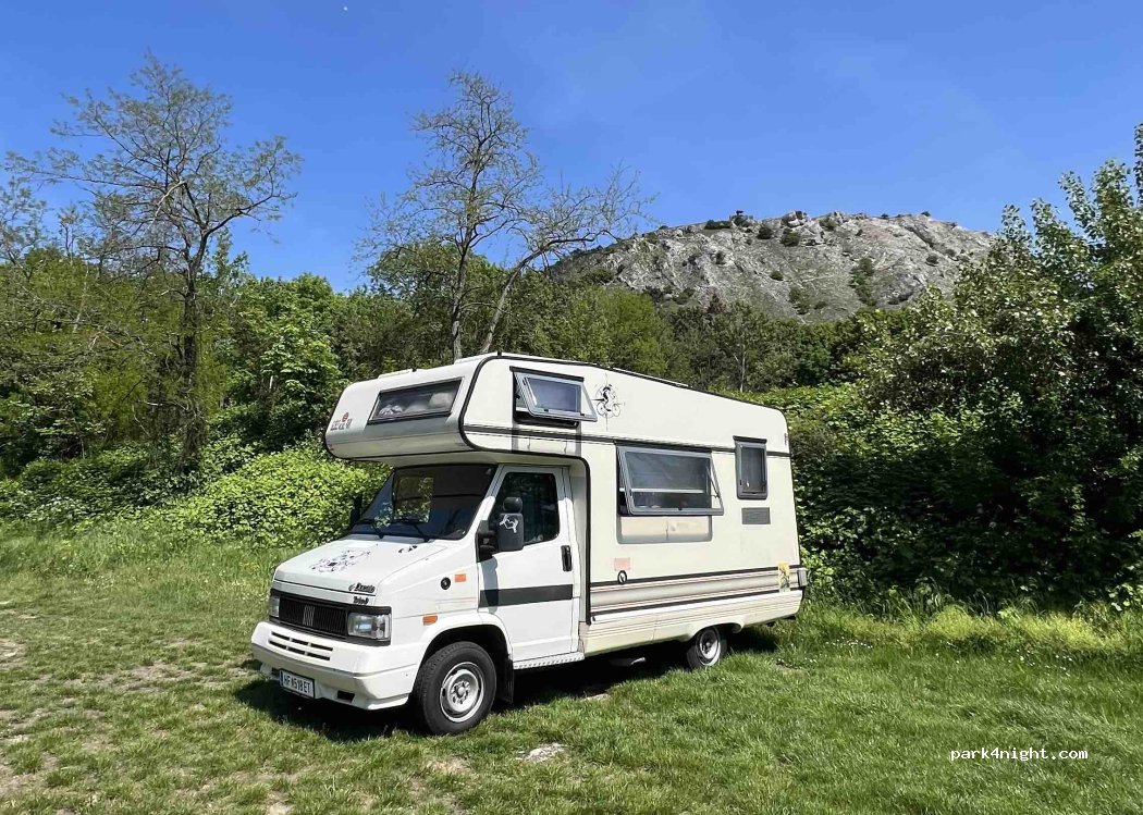 (2410) Hainburg an der Donau - 1 Braunsbergstraße — foto 5