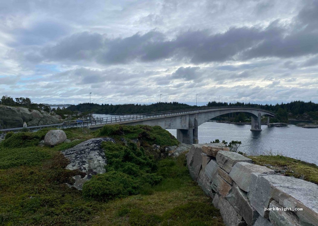 (5384) Bakkasund - 77 Sekundær Fylkesveg 153 — foto 2