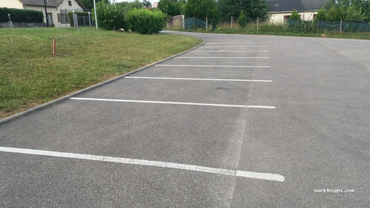 (27630) Fourges - 44 Route de Gasny — foto