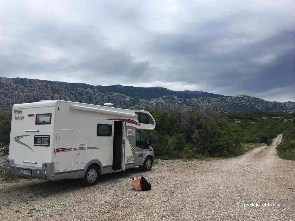 (53287) Jablanac - Unnamed Road — foto