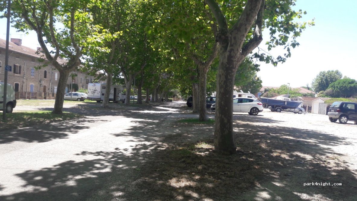 (13129) Salin de giraud - 1A Rue de la République — foto 2