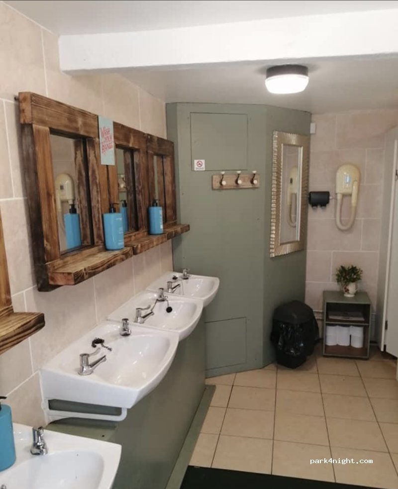 (SA65 9QF) Fishguard - Manorowen Road, Tregroes — foto 3