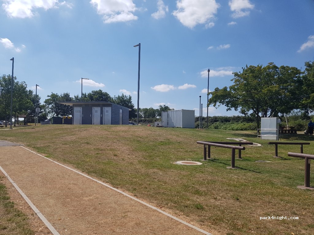 (03190) Vallon-en-Sully - L'Arverne — foto