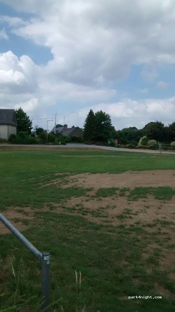 (35133) La Chapelle-Janson - 1 Impasse du Stade — foto 2