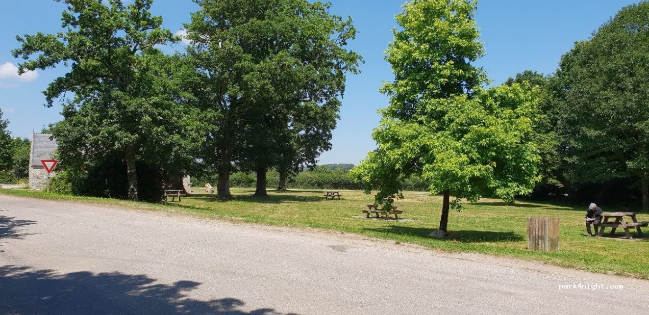 (22530) Mûr-de-Bretagne - D767 — foto