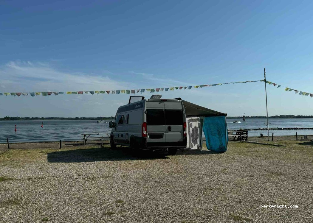 Camperplaats Veluwemeer — foto 3