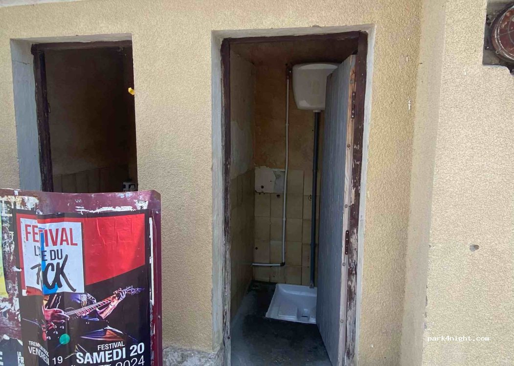 (04270) Bras-d'Asse - Place Saint-Jean — foto 3