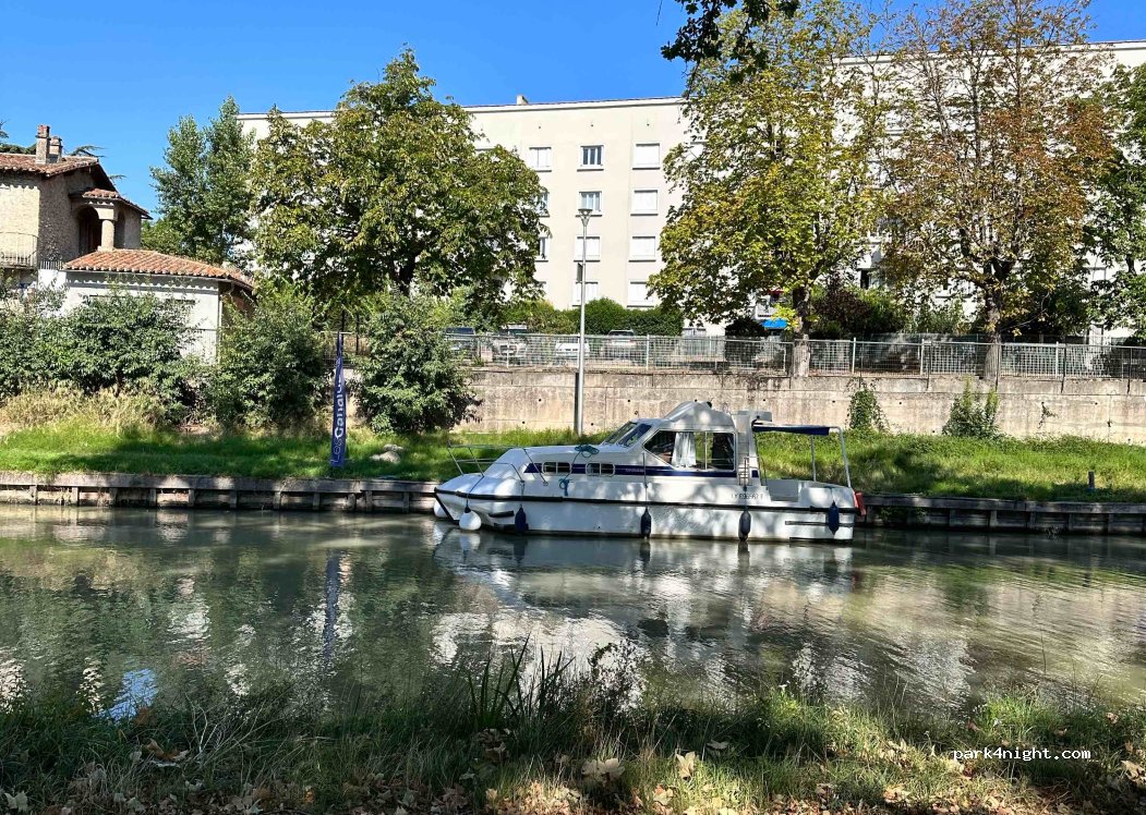 (11000) Carcassonne - 60 Route Minervoise — foto 4