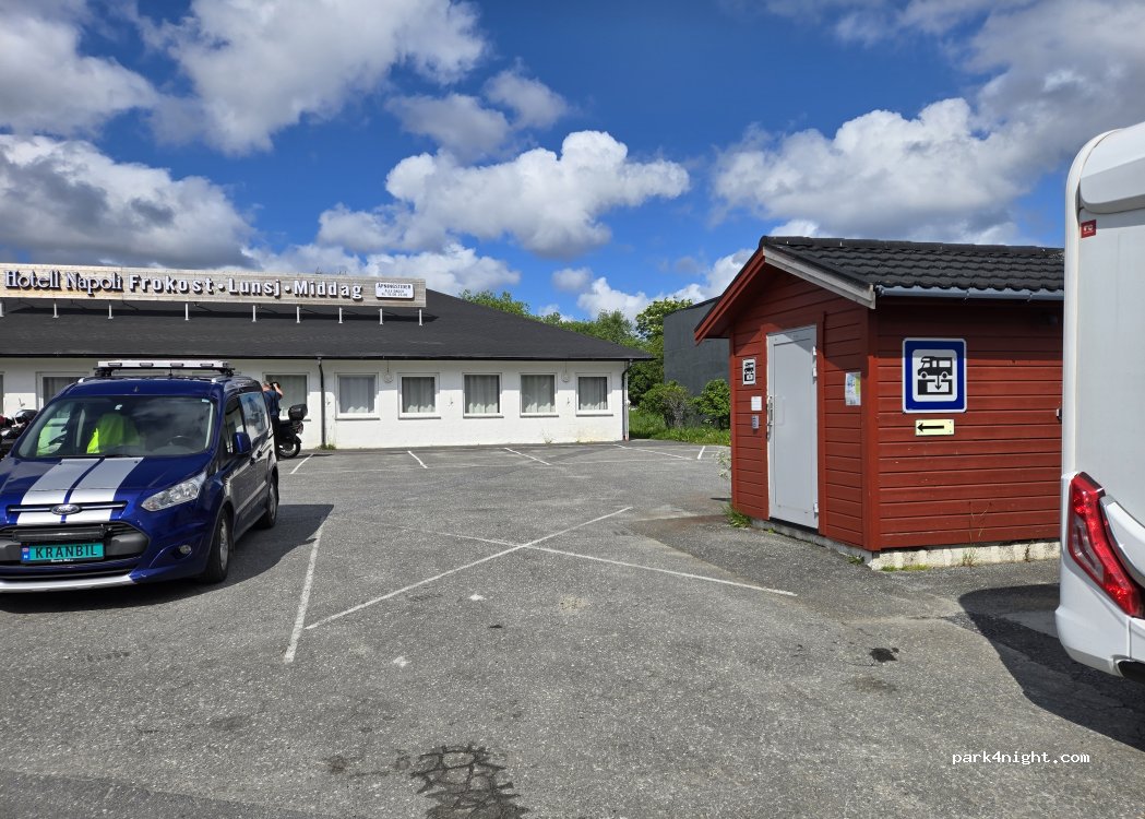 (8800) Sandnessjøen - 2 Øyvind Lambes vei — foto 2