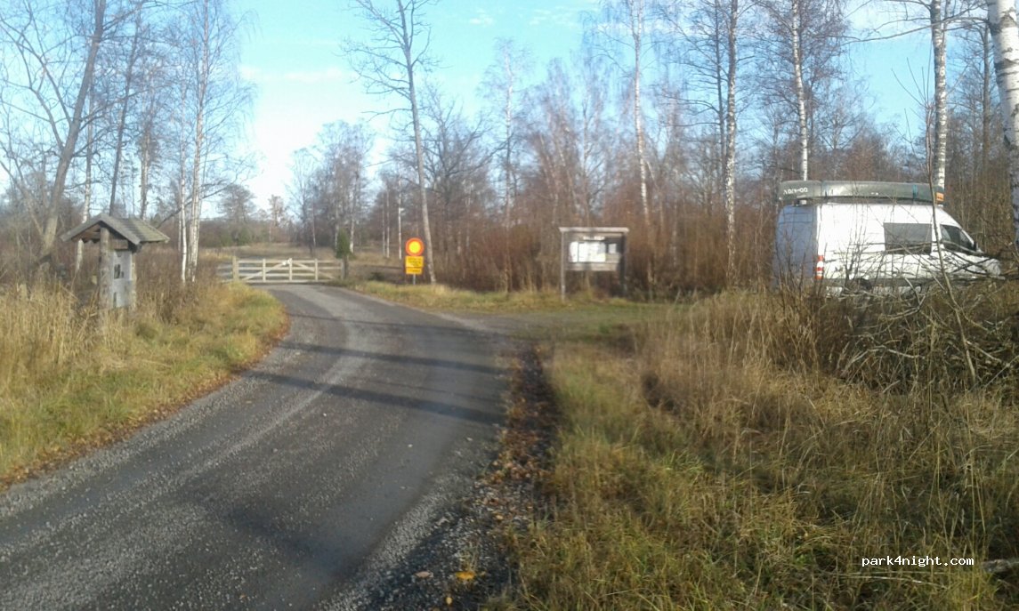 (742 94)  - Unnamed Road — foto