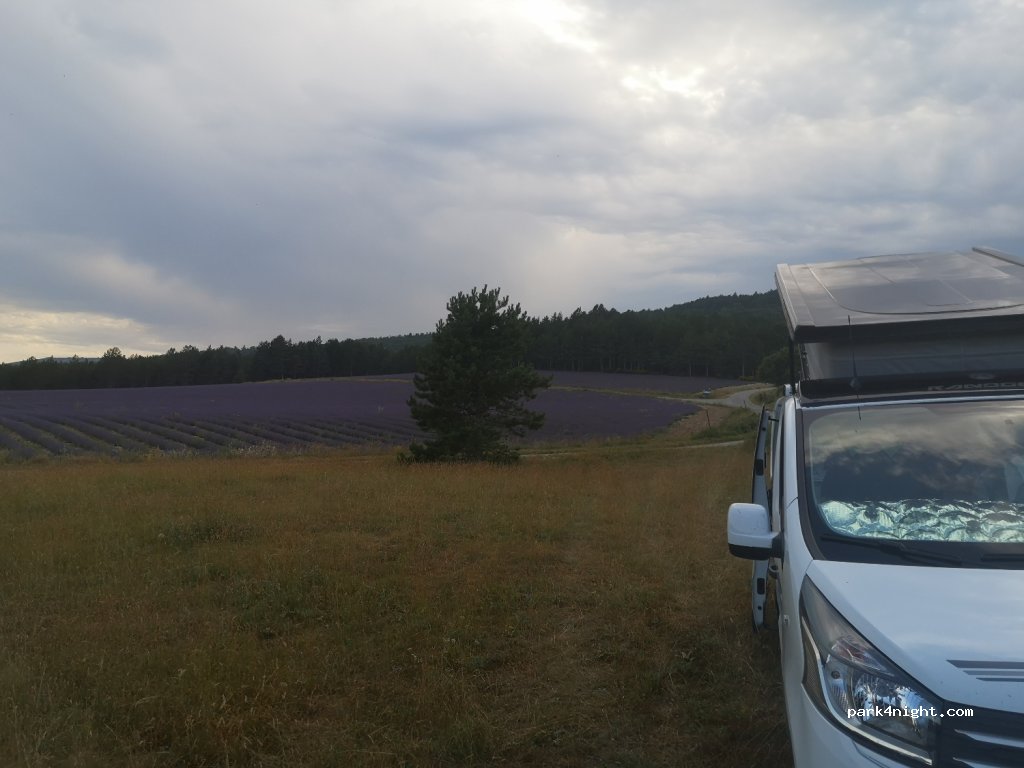 (84390) Aurel - Unnamed Road — foto