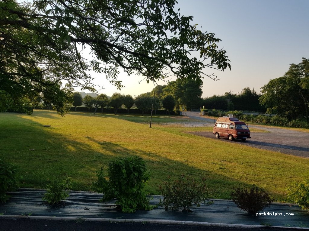 (61400) Saint-Langis-lès-Mortagne - 139 Le Bourg — foto