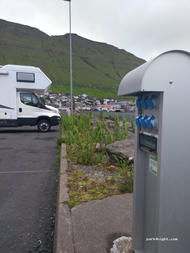 (530) Fuglafjørður - 5 Karvatoftir — foto 2