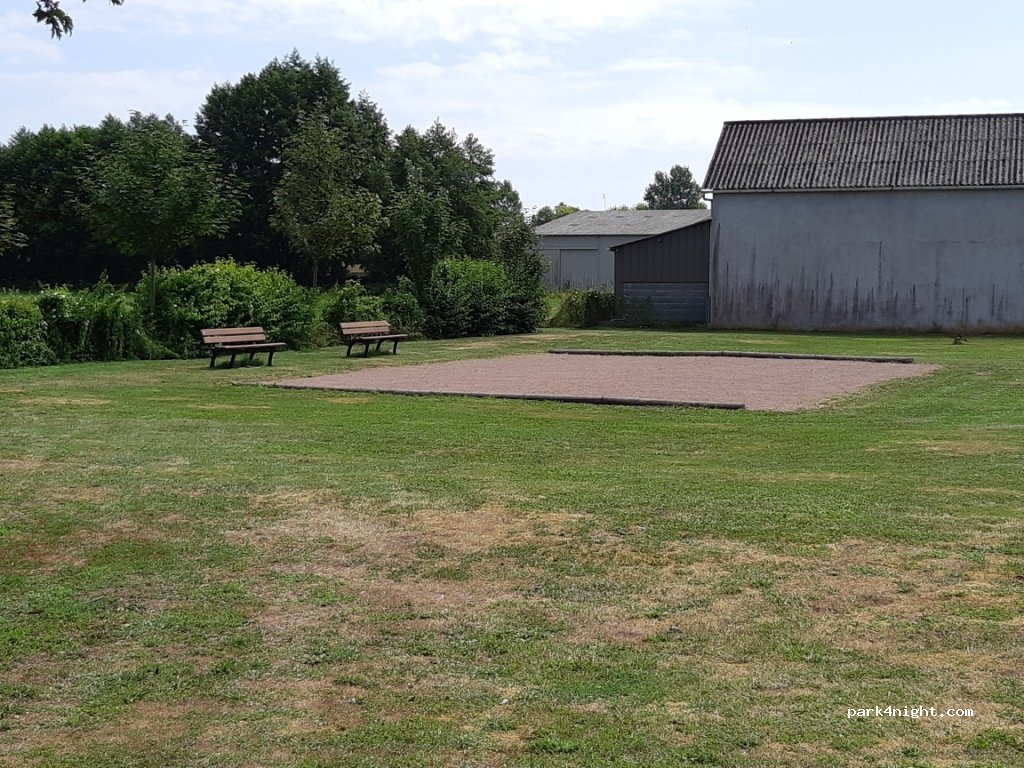 (18210) Vernais - 14 Le Bourg — foto