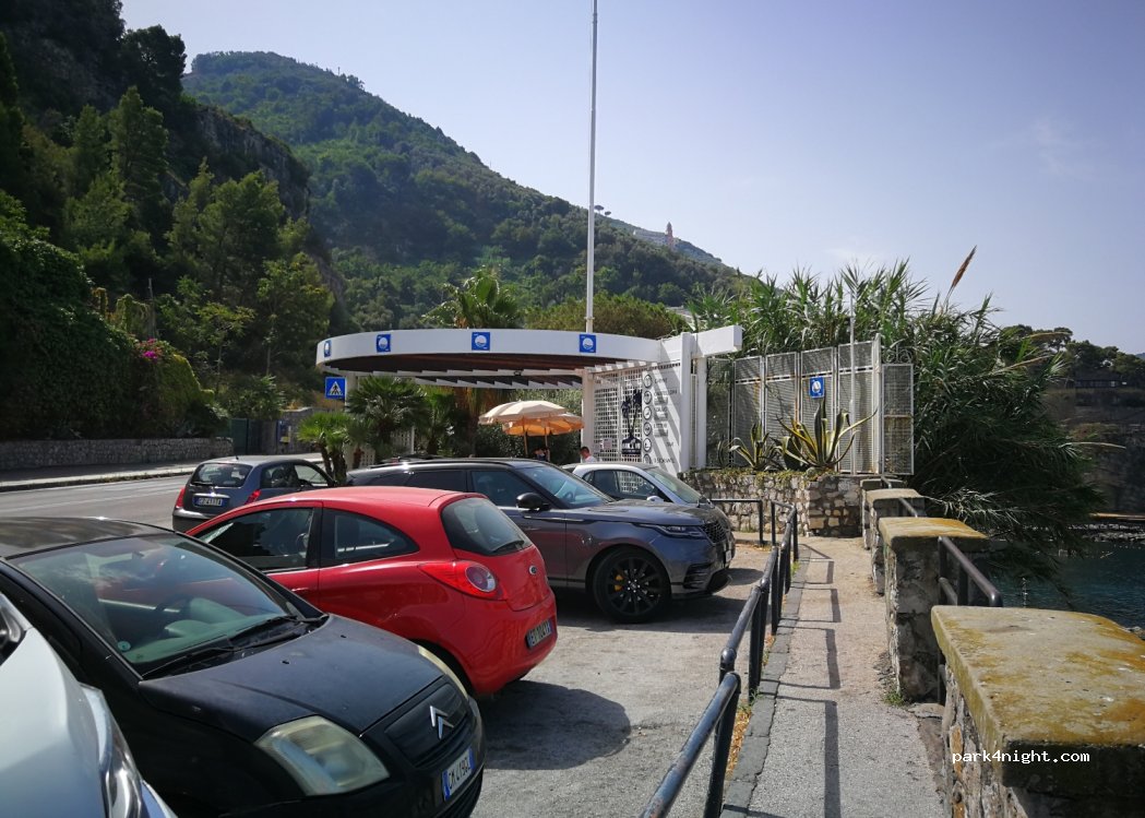 (80069) Vico Equense - 15 Via Luigi Serio — foto
