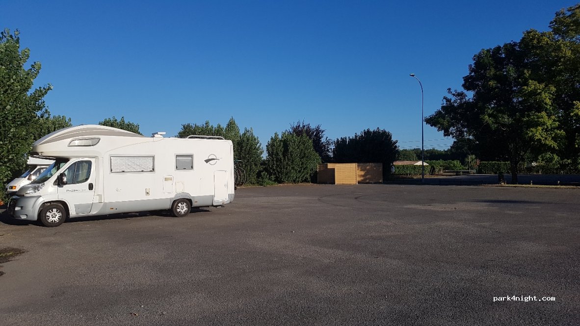 (33620) Cubnezais - 2-4 Rue de l'Abreuvoir — foto 2