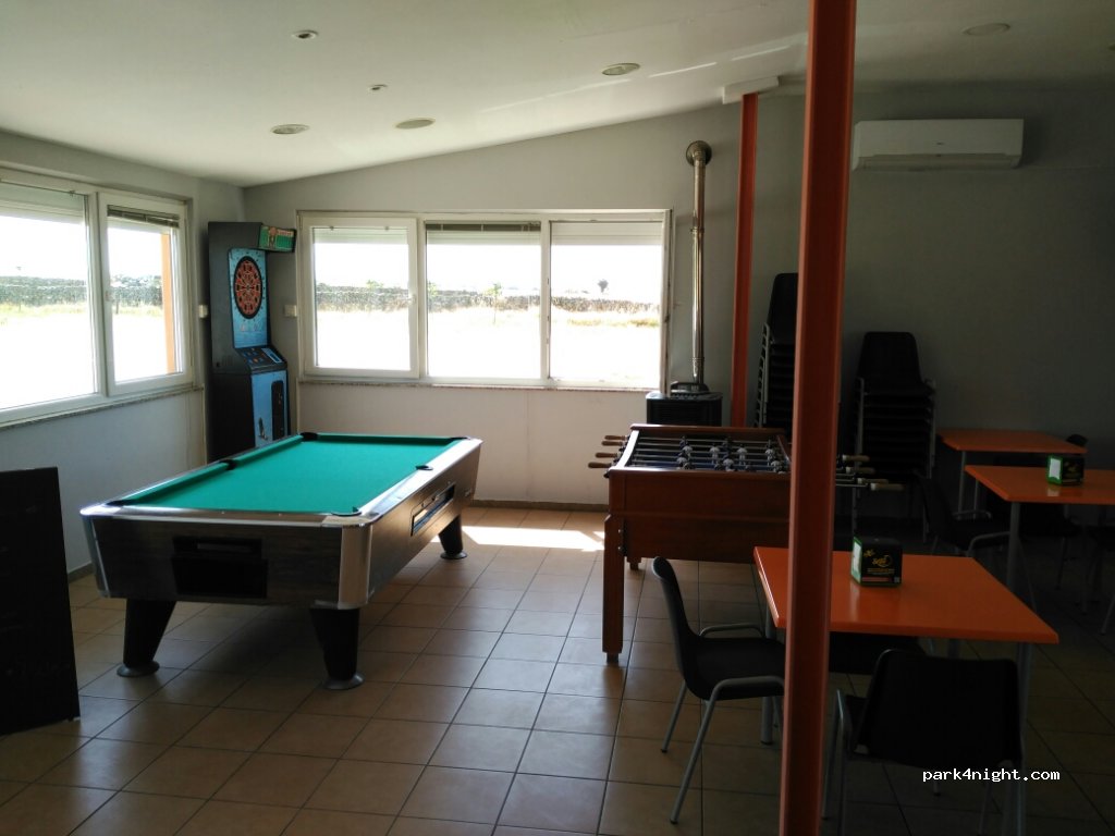 (37150) Villaseco de los Reyes - Carretera SA-CV-183 s/n. Polideportivo — foto 2