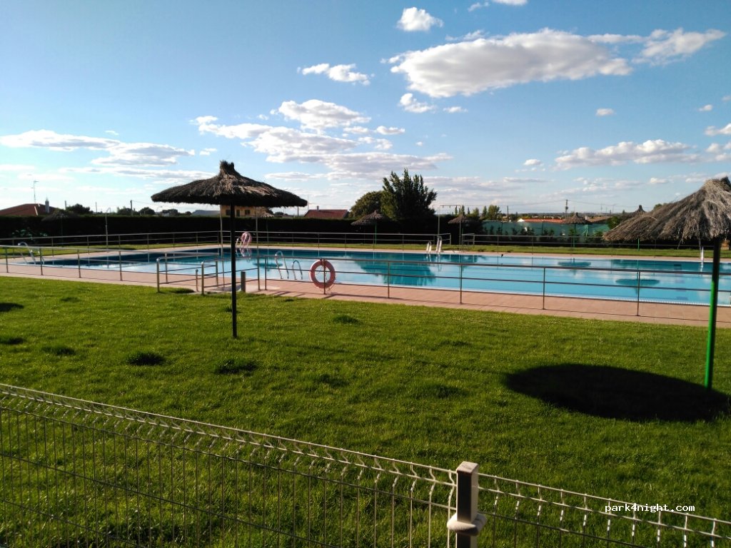 (37150) Villaseco de los Reyes - Carretera SA-CV-183 s/n. Polideportivo — foto 3