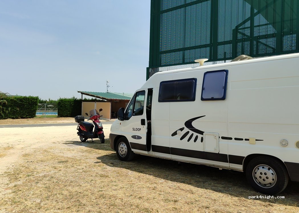 (37150) Villaseco de los Reyes - Carretera SA-CV-183 s/n. Polideportivo — foto 5