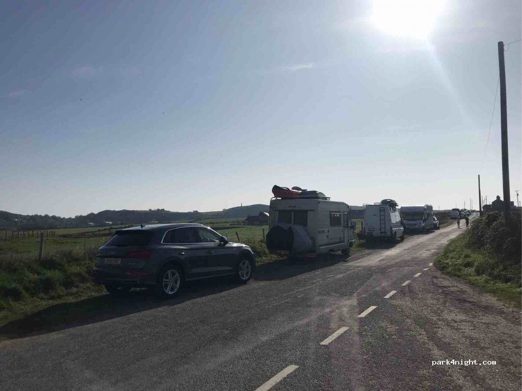 (LL53)  - Unnamed Road — foto