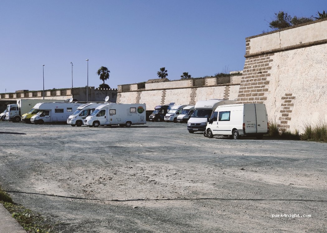 (11011) Cádiz - Calle Adelfa — foto 2