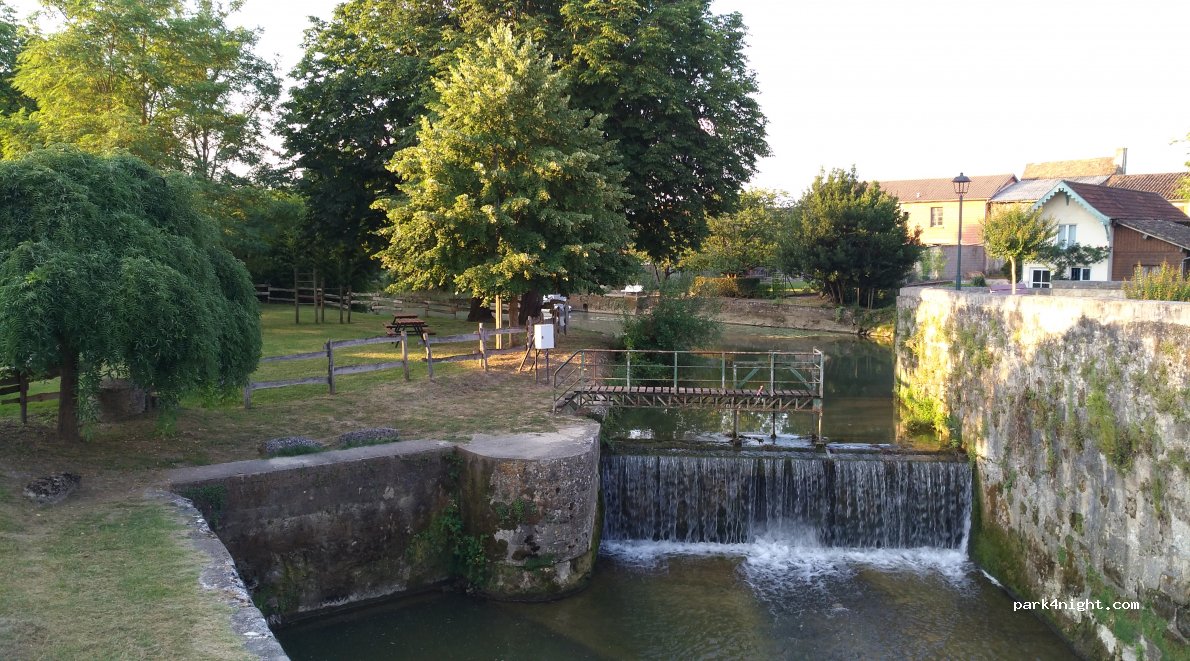 Camping municipal d'Allemans-du-Dropt — foto 2