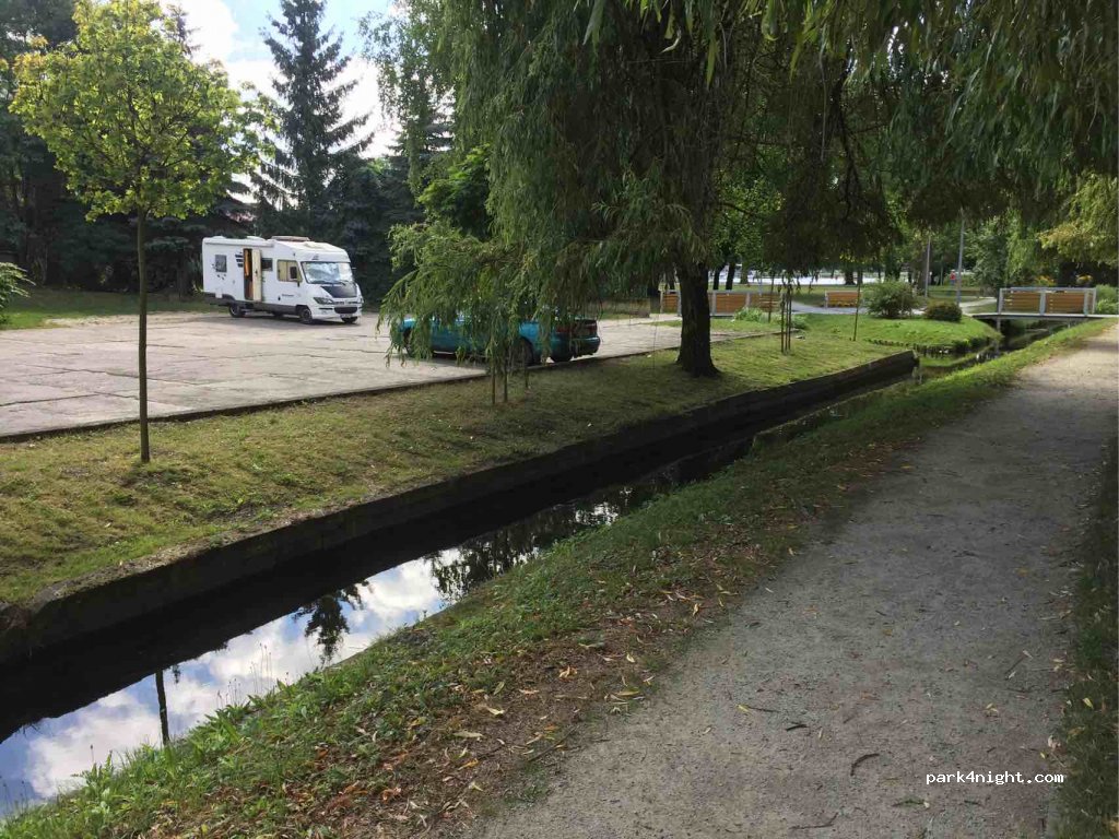 (74-320) Barlinek - 8 Kościelna — foto