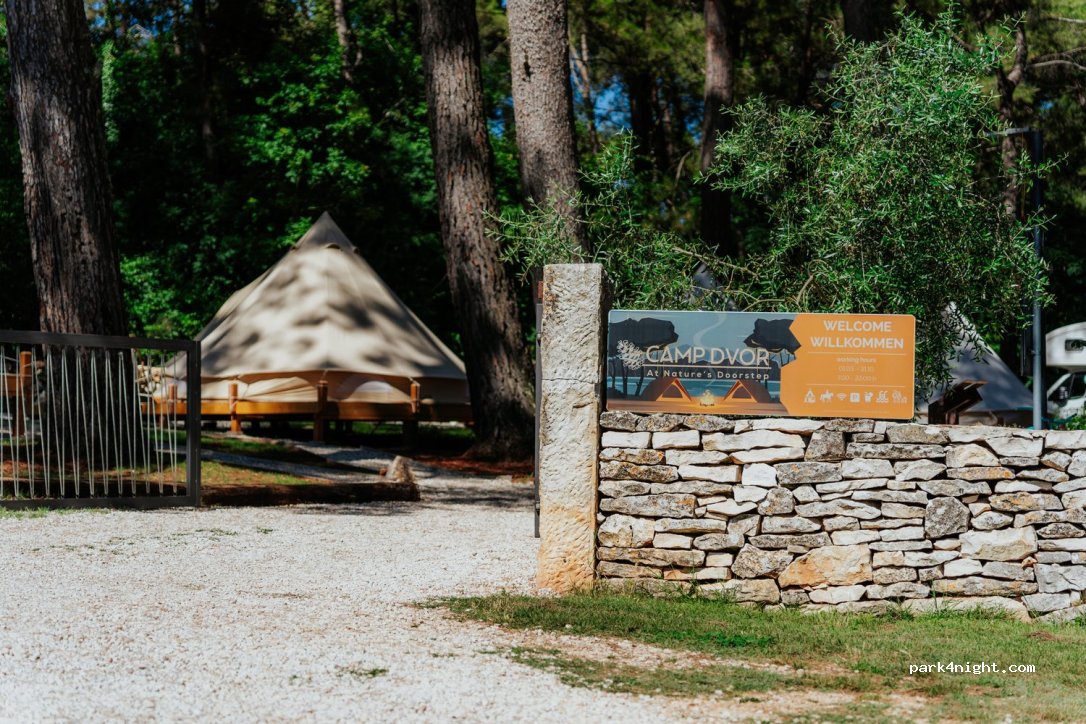 Camp Dvor — foto 3