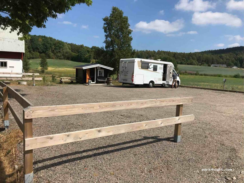 (310 60) Ullared - 125 HALSESTORP — foto