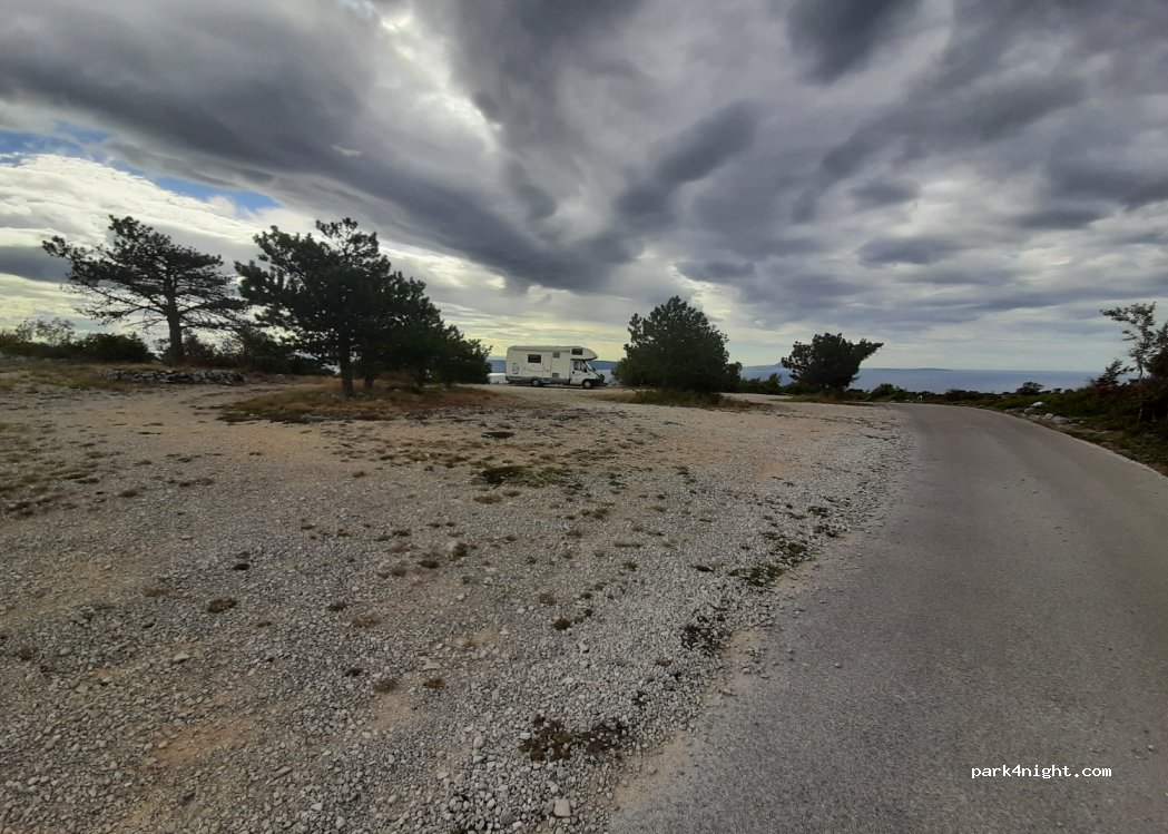 (52222) Skitača - Unnamed Road — foto 2