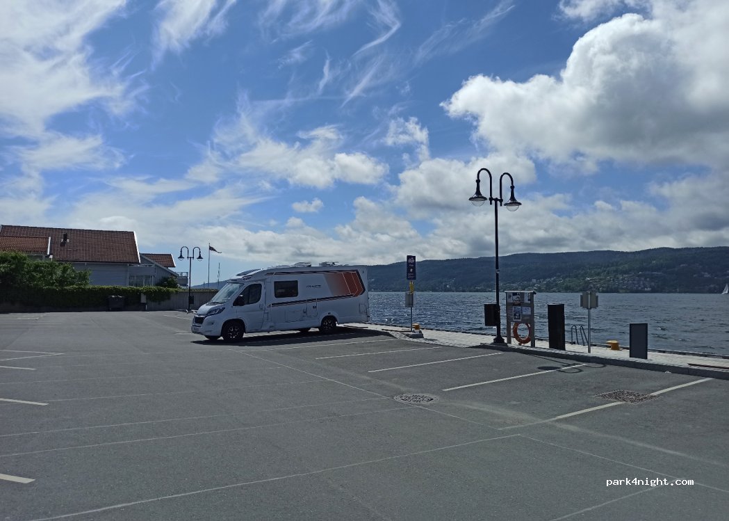 (1440) Drøbak - 3 Badehusgata — foto