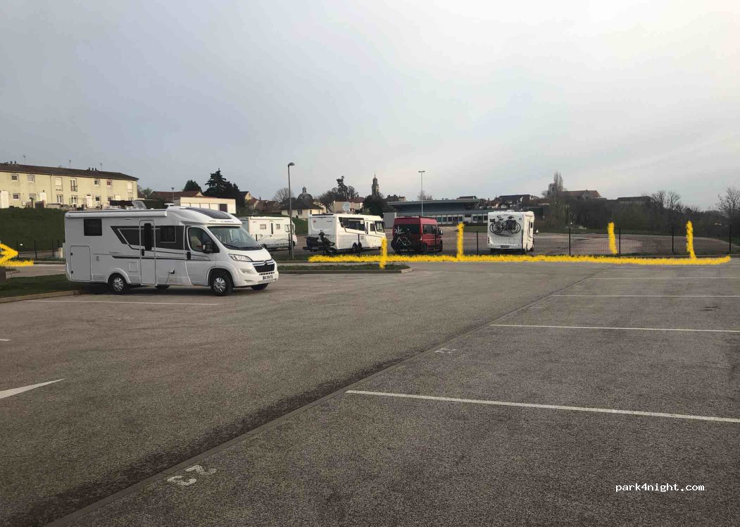 Aire Camping - Car du Grand Langres — foto 2