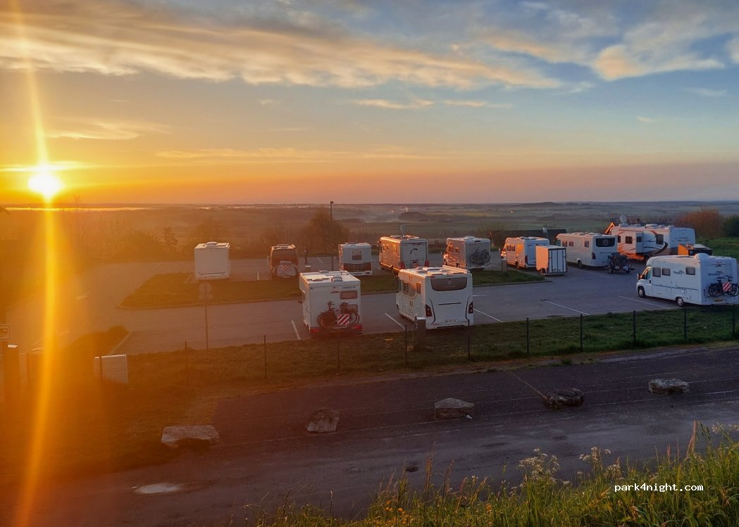 Aire Camping - Car du Grand Langres — foto 4