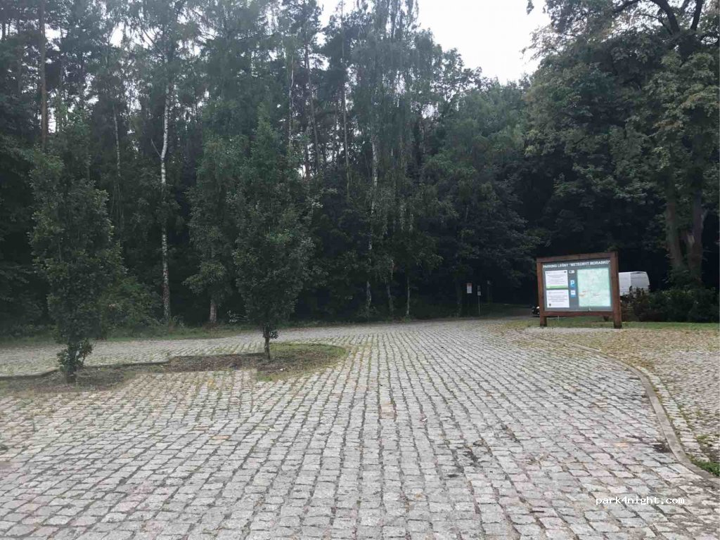 (60) Poznań - 1 Meteorytowa — foto
