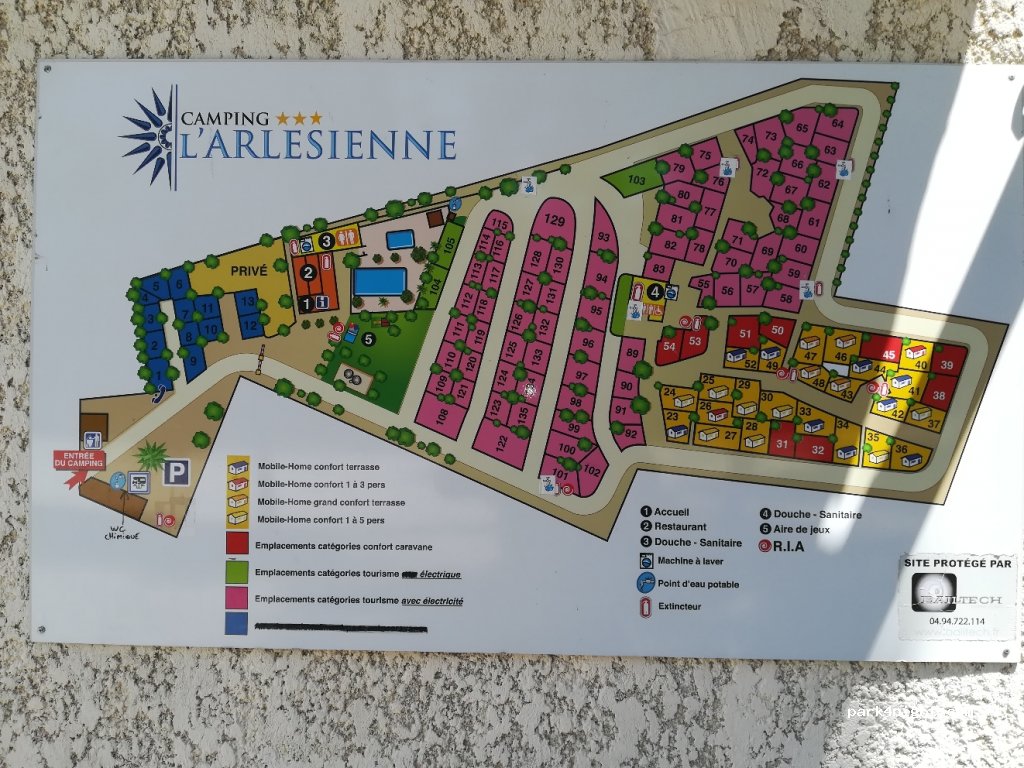 CAMPING L'ARLESIENNE — foto