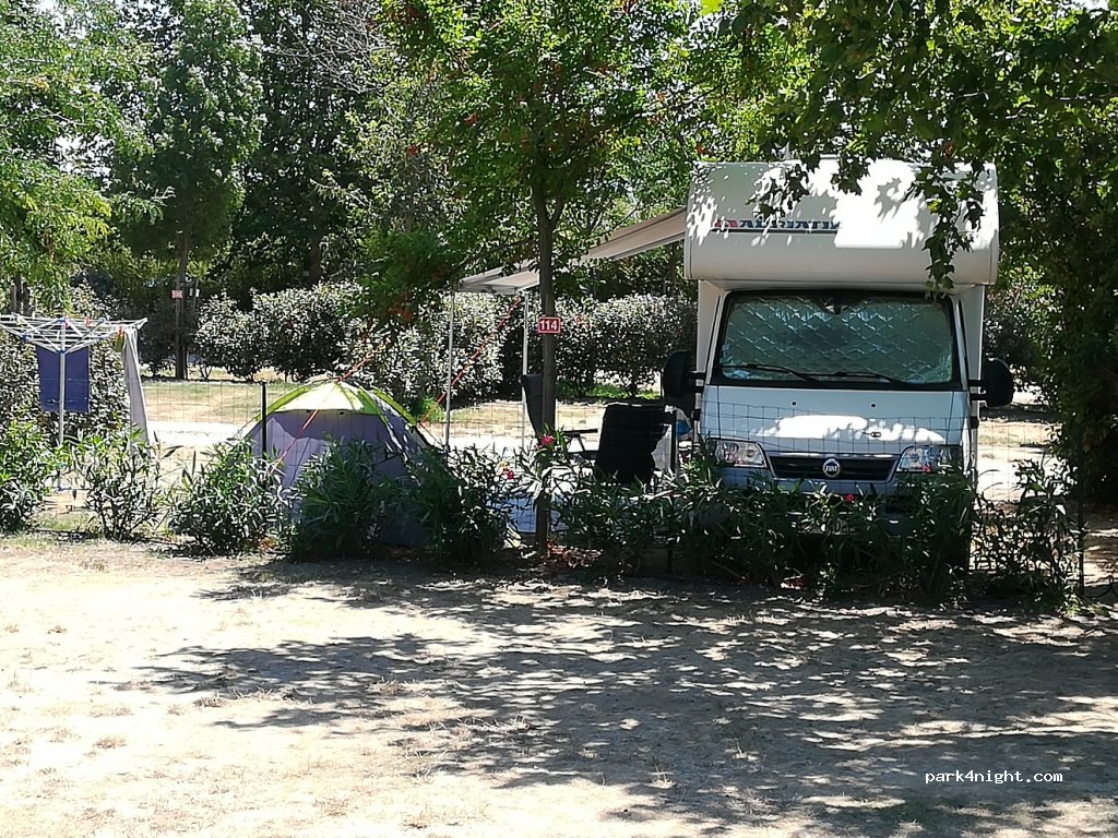 CAMPING L'ARLESIENNE — foto 4