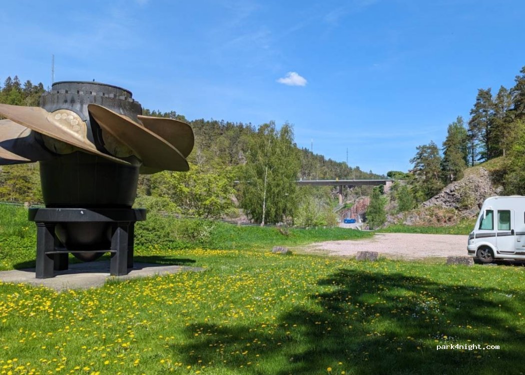 (461 34) Trollhättan - 5 Åkersbergsvägen — foto 4