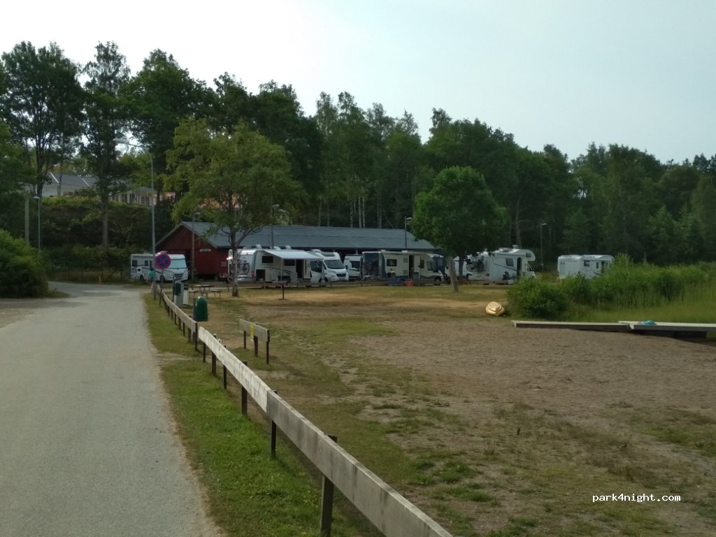 (450 53) Hällevadsholm - 4 Strandvägen — foto