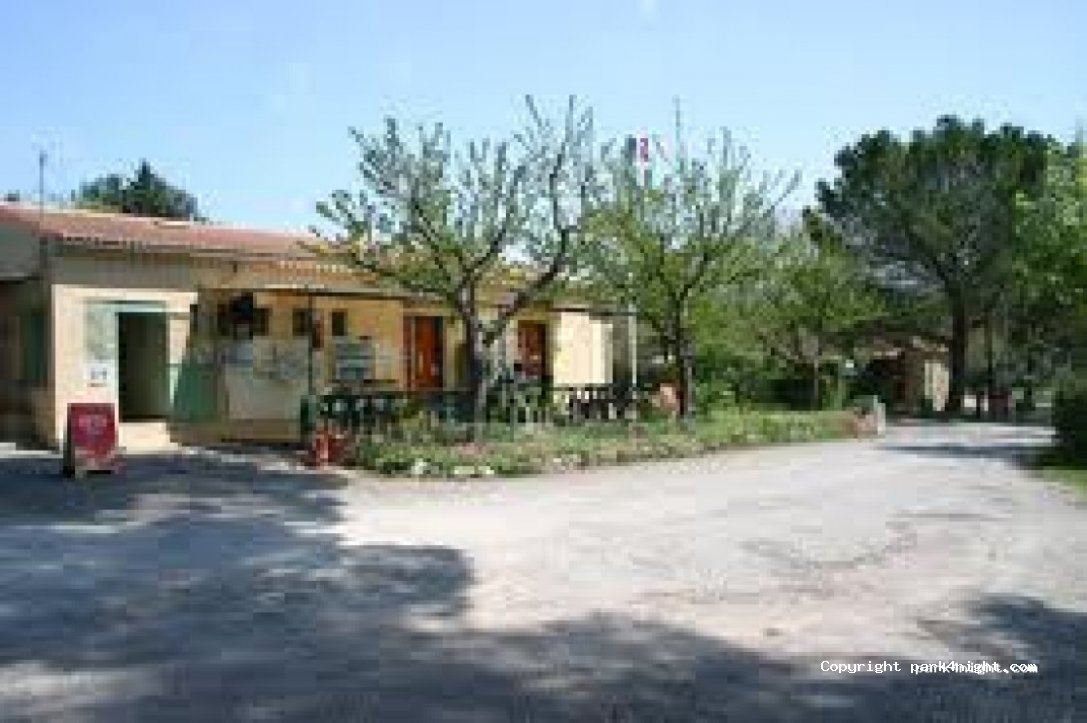 Camping Sainte Victoire** — foto