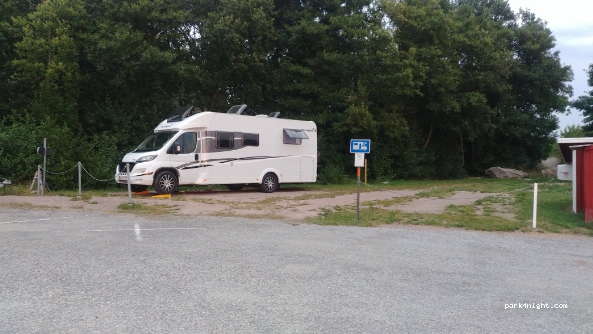 (454 93) Medbo - 15 Båthamnsvägen — foto
