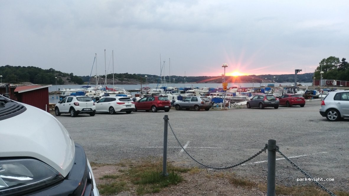 (454 93) Medbo - 15 Båthamnsvägen — foto 2