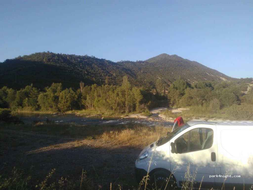 (22820) La Peña Estación - Carretera Jaca - Santa María de la Peña — foto