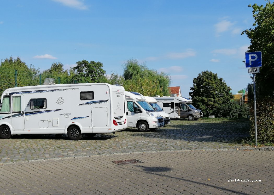 Wohnmobilstellplatz Rathenow — foto