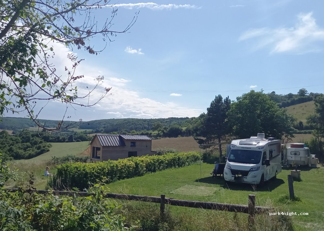 Camping Municipal de Vézelay et Auberge de Jeunesse — foto 3