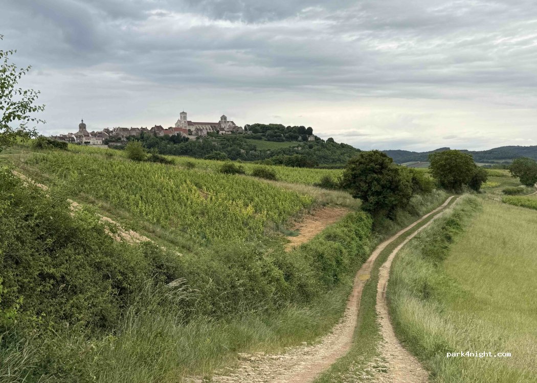 Camping Municipal de Vézelay et Auberge de Jeunesse — foto 5