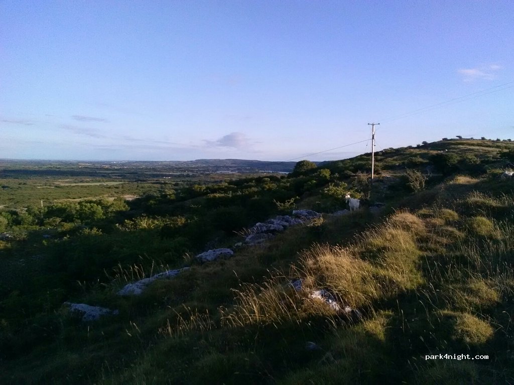 ()  - Unnamed Road — foto