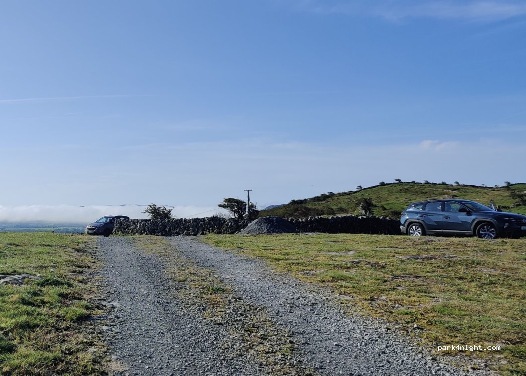 ()  - Unnamed Road — foto 2