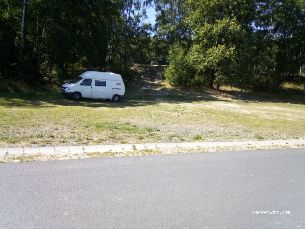 (357 31) Krásno - Unnamed Road — foto